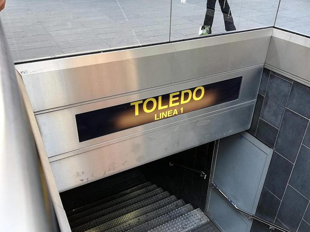 Il Vicoletto A Toledo Hotell Neapel Exteriör bild