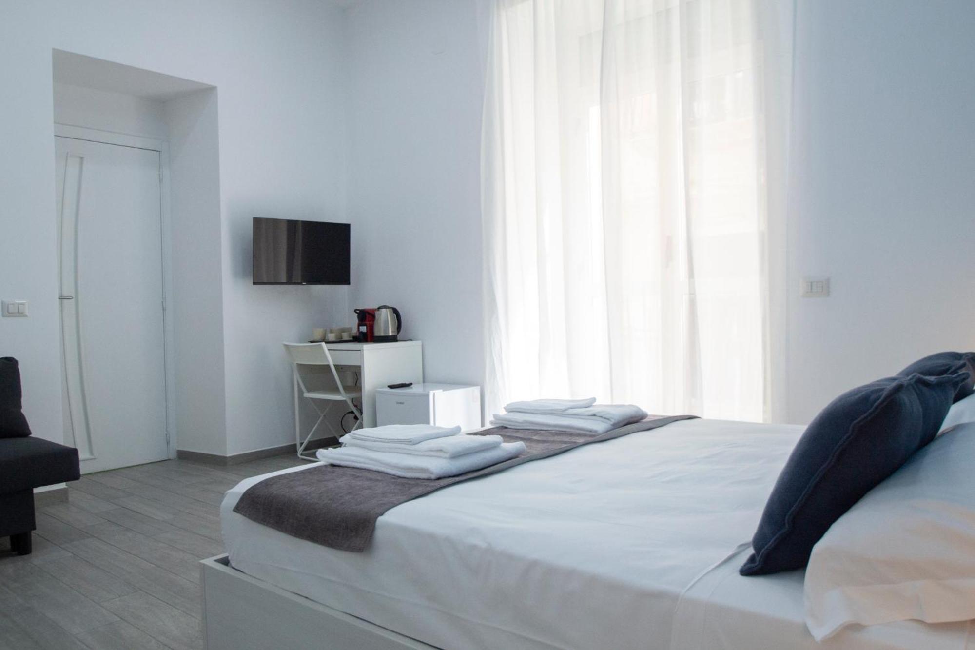 Il Vicoletto A Toledo Hotell Neapel Exteriör bild